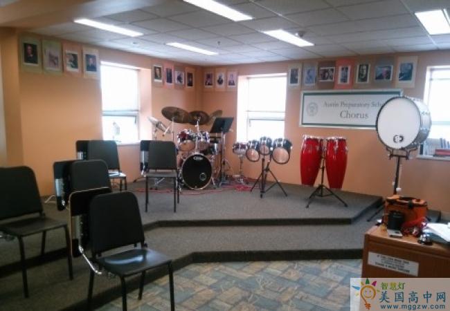 Austin Preparatory School的音乐器材室.jpg