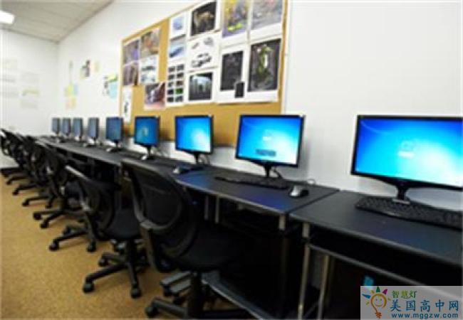 Pacific Academy -太平洋私立中学-Pacific Academy电脑室.jpg