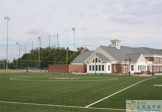 St. Anne's-Belfield School -圣安妮贝尔菲尔德中学-StAnnesBelfieldSchool的操场.