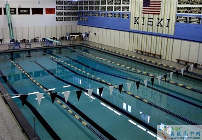 Kiski School的游泳池